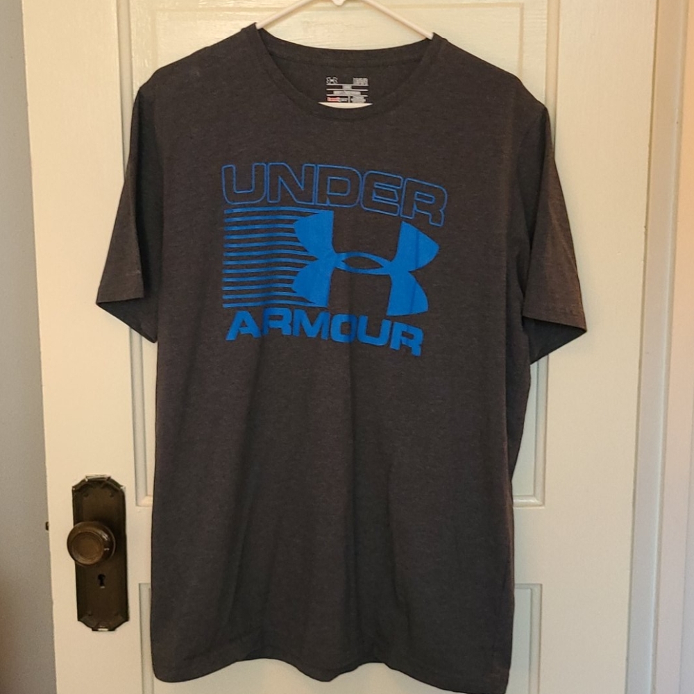Under Armour t-shirt